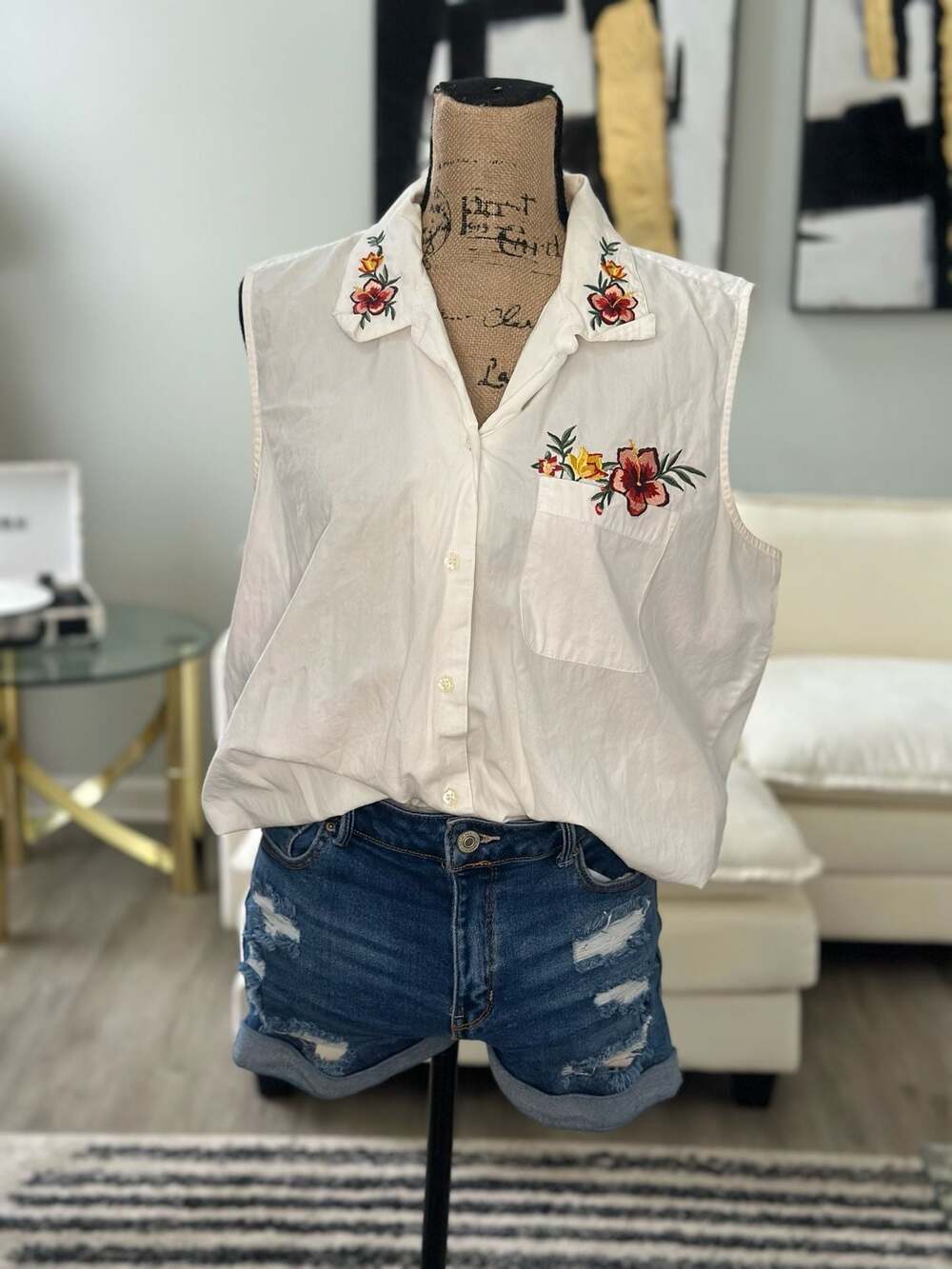 Cabin Creek Women's XL White Sleeveless Button Down